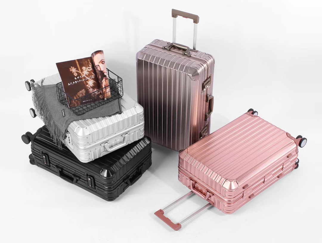 Roka aluminium luggage factory,aluminum suitcase factory,China aluminum hardcase,aluminum luggage manufacturer,aluminum suitcase manufacturer,hardshell aluminum luggage,hardshell aluminum suitcase,aluminum koffer,aluminum koffer trolley,aluminum baggage